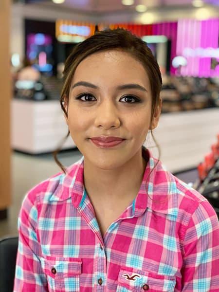 Smokey eye for young prom